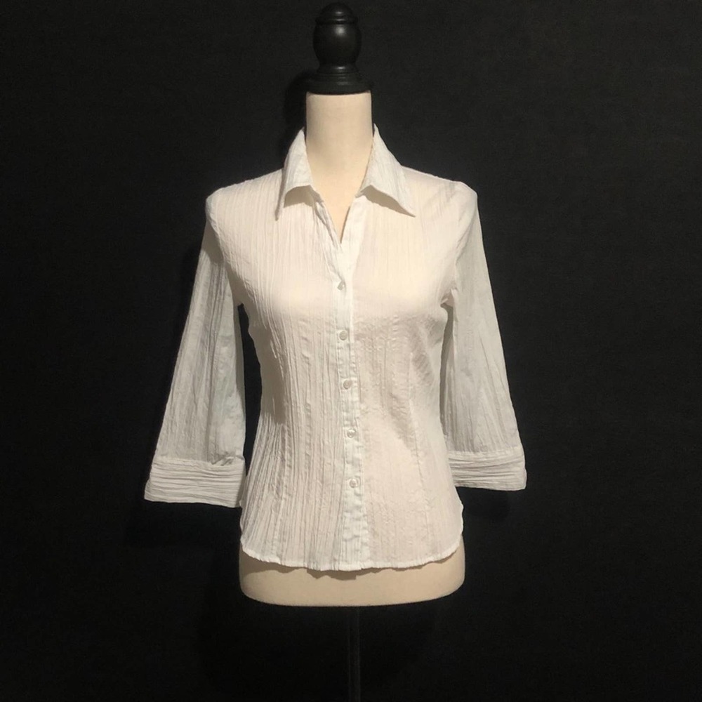 Como button down shirt, white Small .